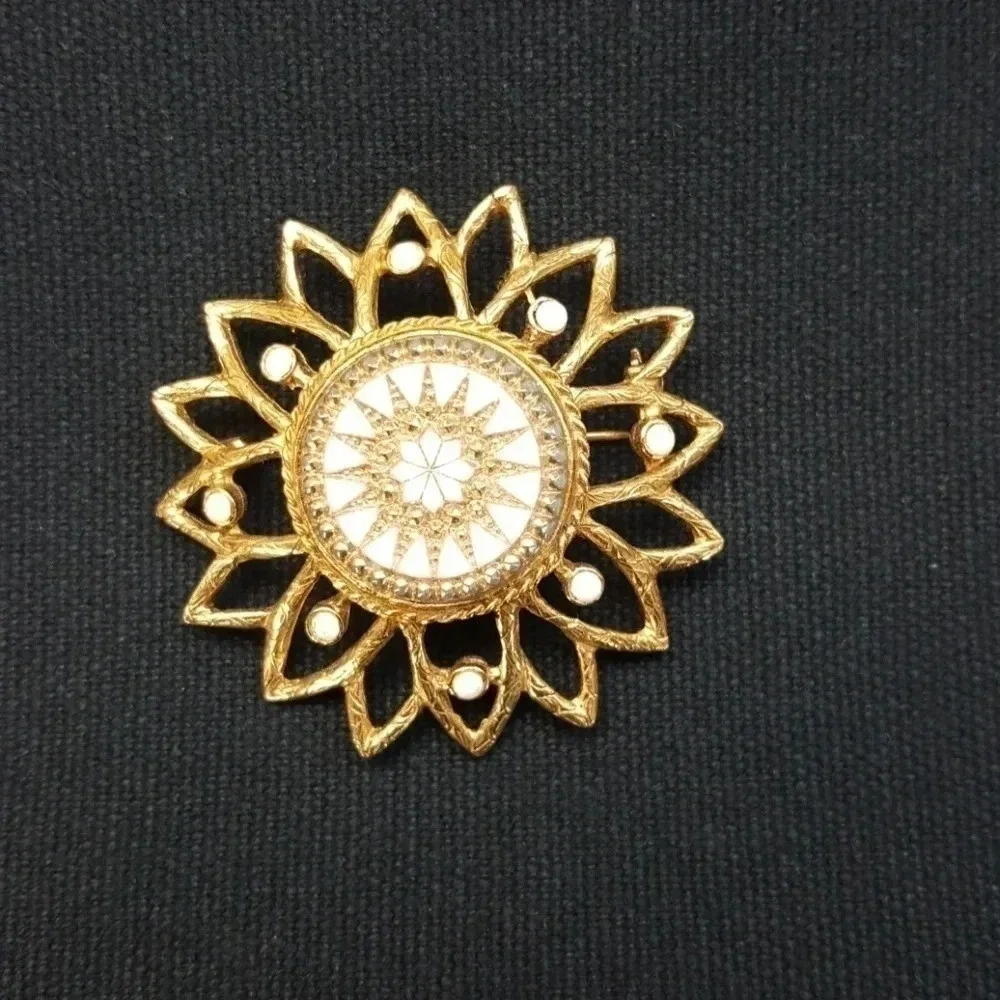Vintage Mid Century Retro Starburst Pin Brooch